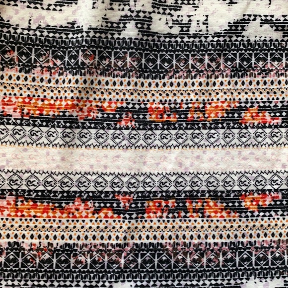 ✨BCBGeneration Mini Skirt, Size XS - Picture 3 of 5